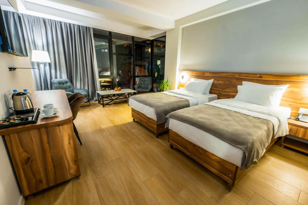Address Boutique Hotel ティビリシ エクステリア 写真