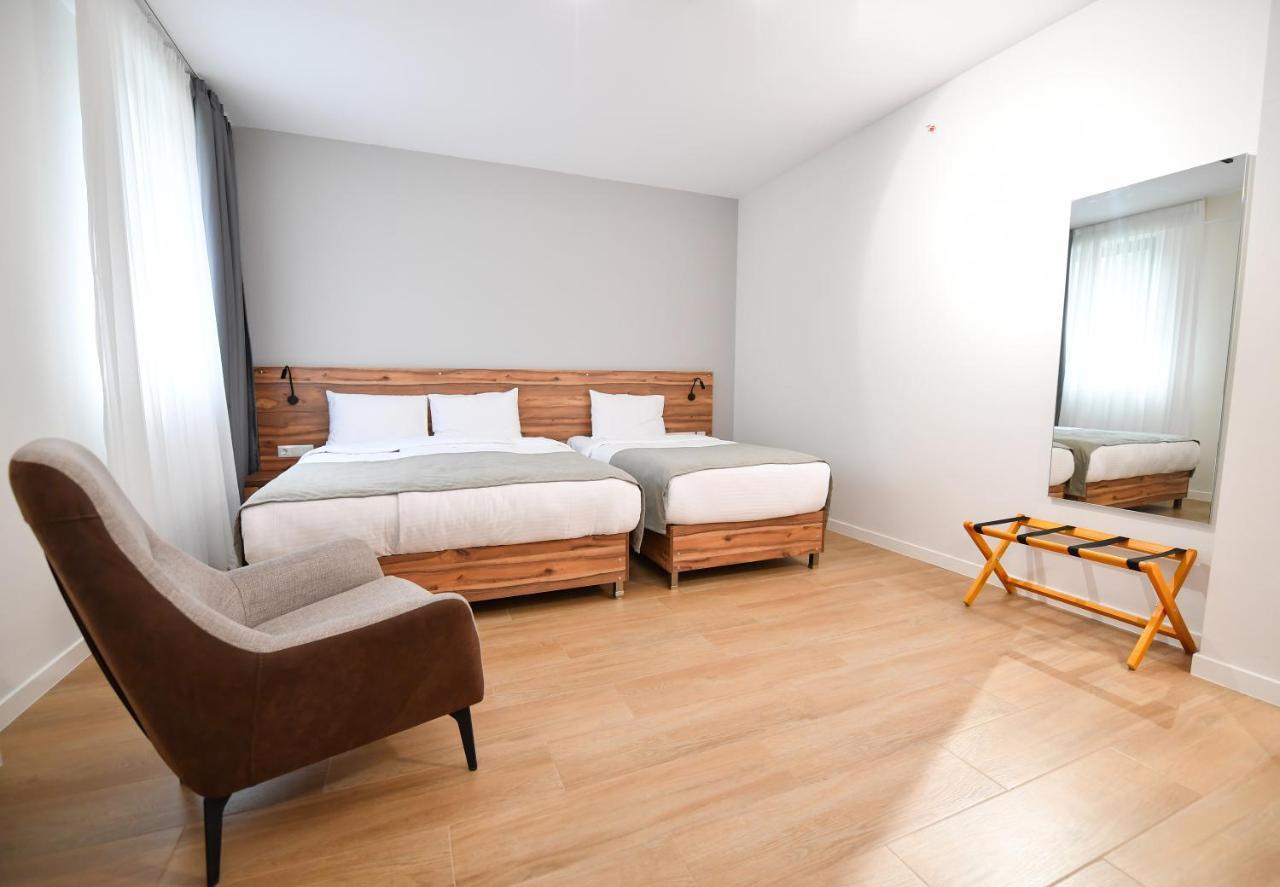 Address Boutique Hotel ティビリシ エクステリア 写真