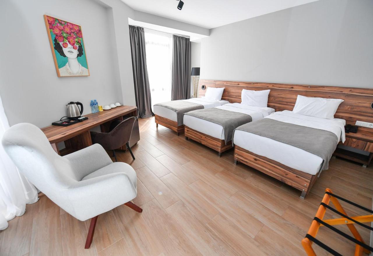 Address Boutique Hotel ティビリシ エクステリア 写真