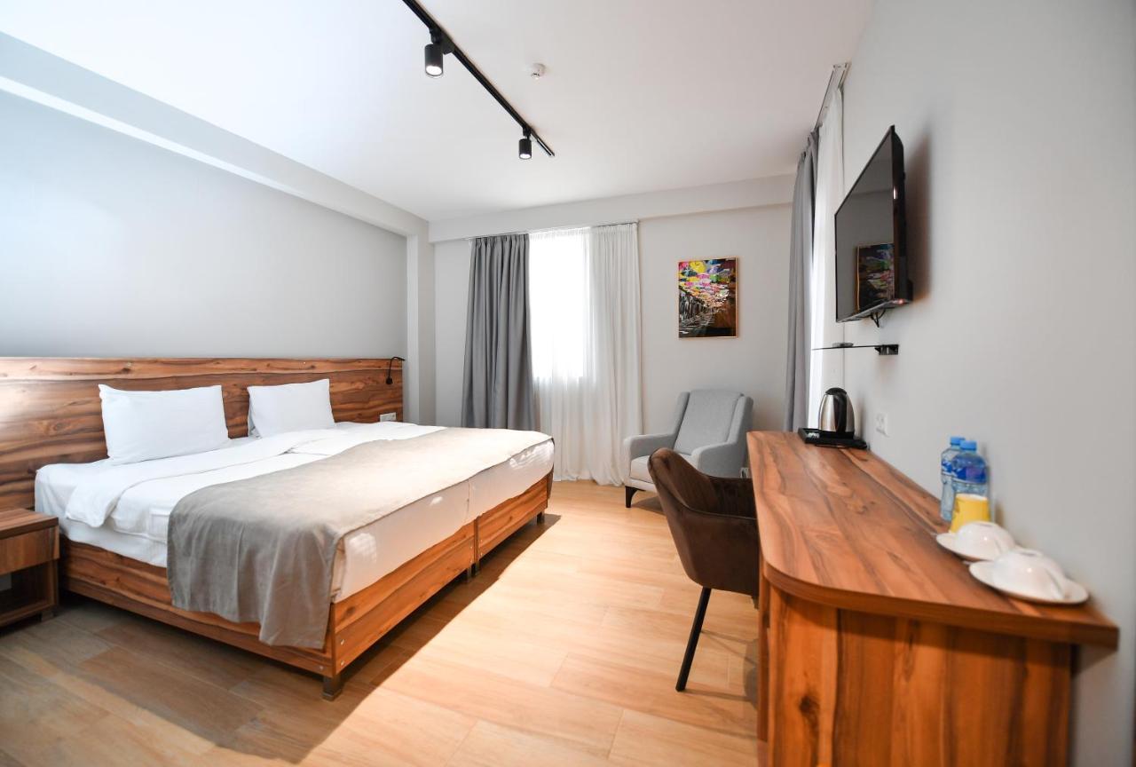 Address Boutique Hotel ティビリシ エクステリア 写真