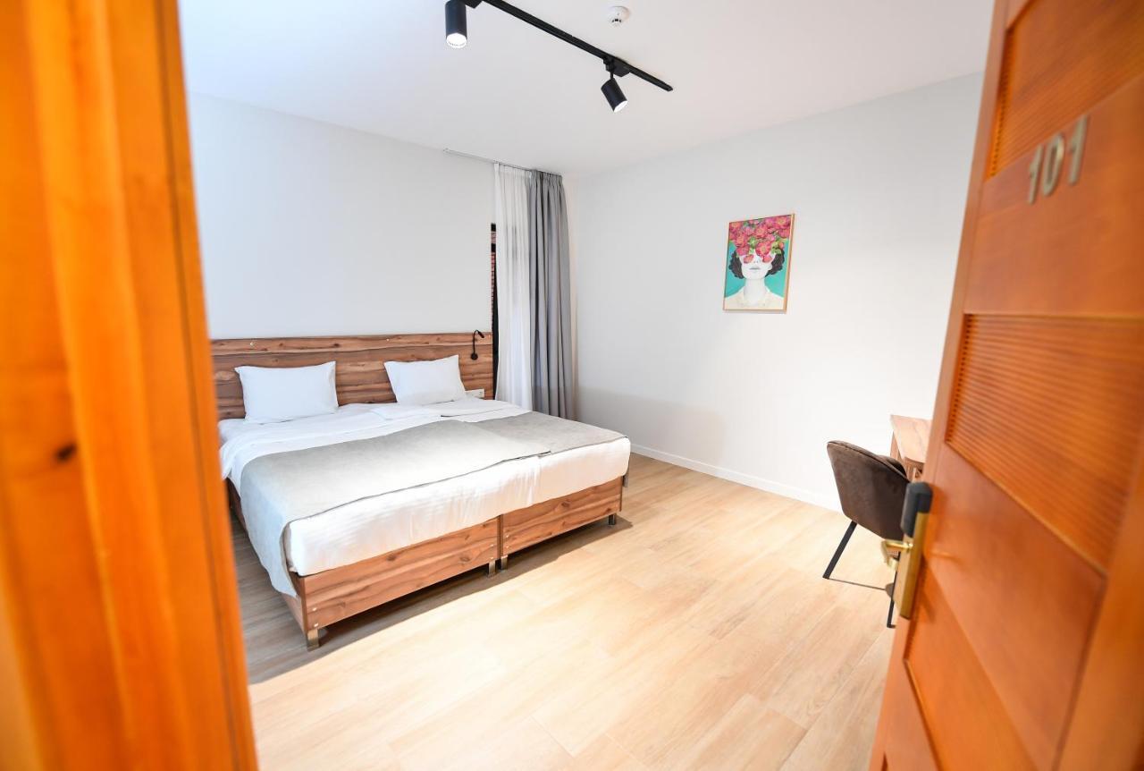 Address Boutique Hotel ティビリシ エクステリア 写真