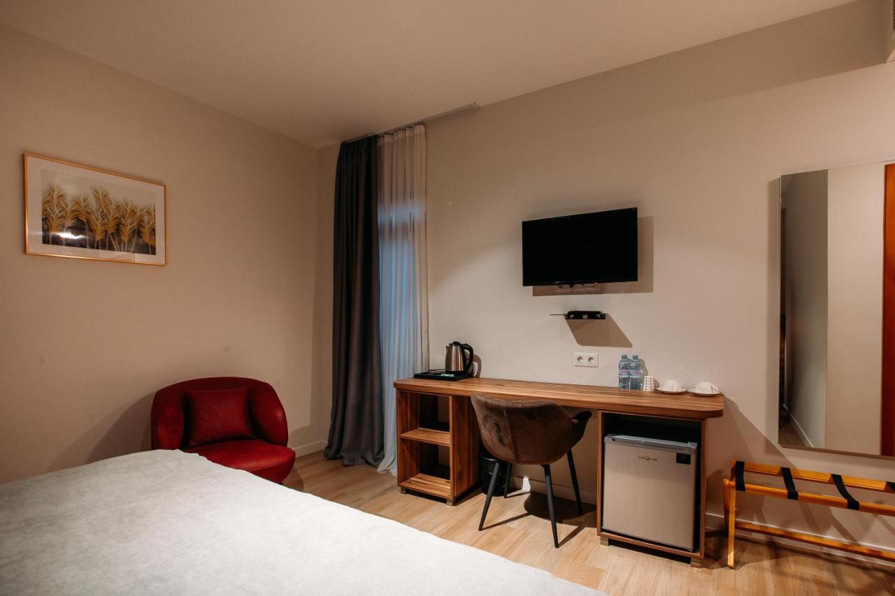 Address Boutique Hotel ティビリシ エクステリア 写真